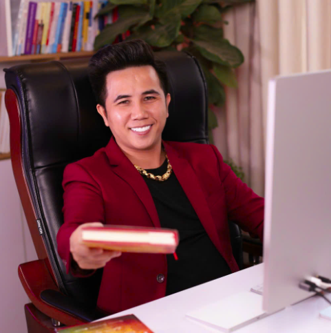 Thầy Lê Viết Hợp
